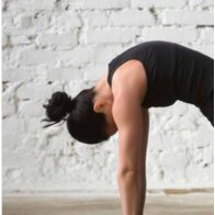 9 Tư thế Yoga tại nhà giúp giảm cân, đẹp dáng