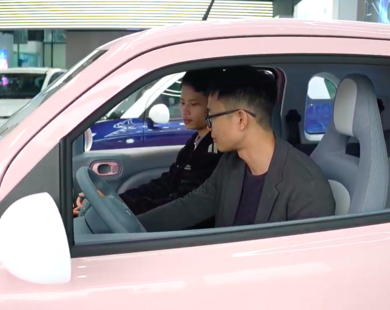 Người dân Hà Nội đi lái thử Bestune Xiaoma vì muốn chuyển từ xe máy sang ô tô điện trước ô nhiễm không khí tăng cao