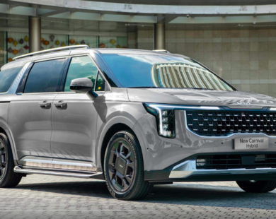 Kia Carnival Hybrid có thêm phiên bản Premium, có thể lựa chọn nội thất như xe sang