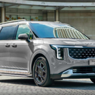 Kia Carnival Hybrid có thêm phiên bản Premium, có thể lựa chọn nội thất như xe sang