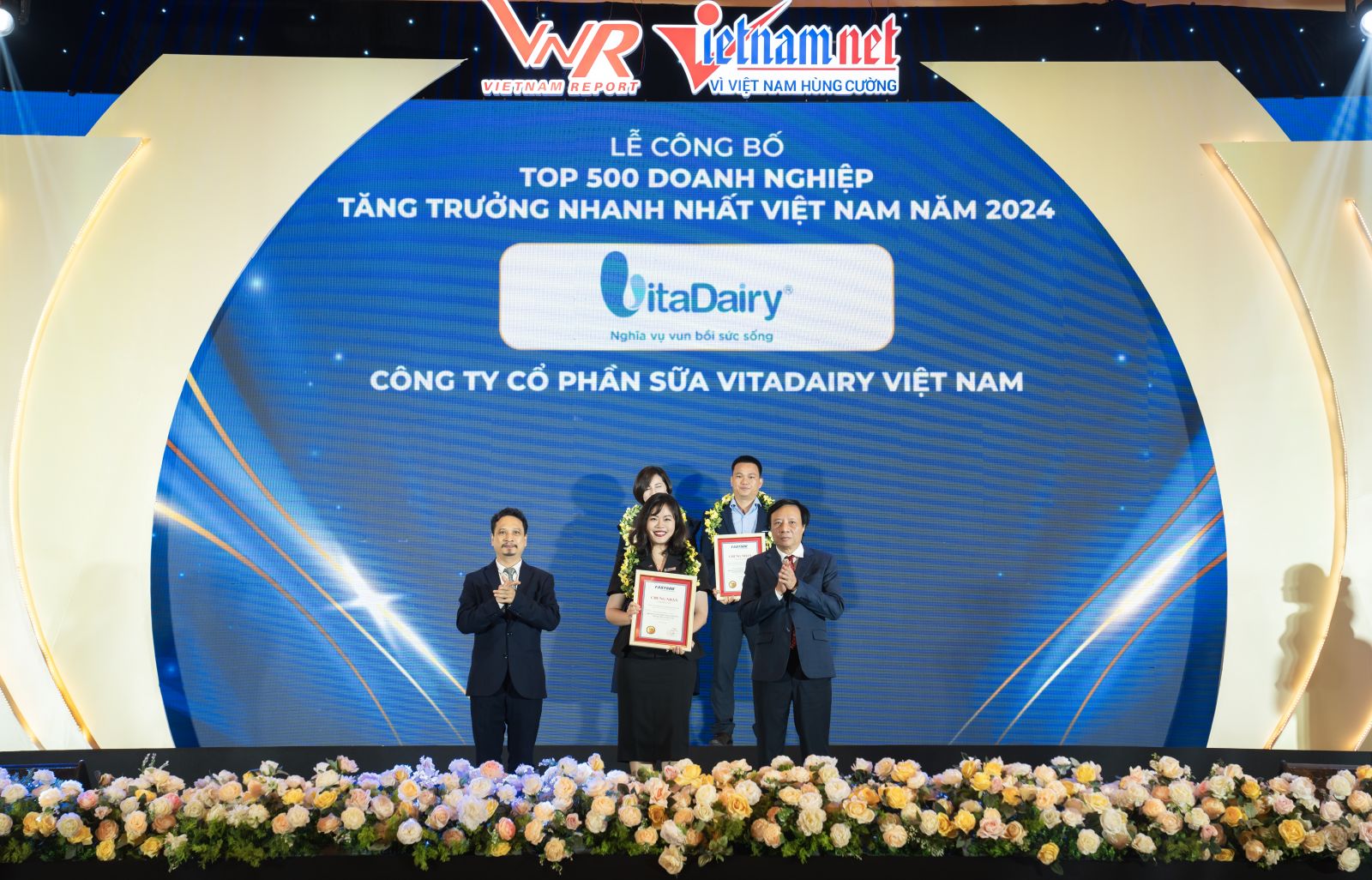 Vitadairy là công ty sữa duy nhất vào top 10 doanh nghiệp tăng trưởng nhanh nhất việt nam 2024