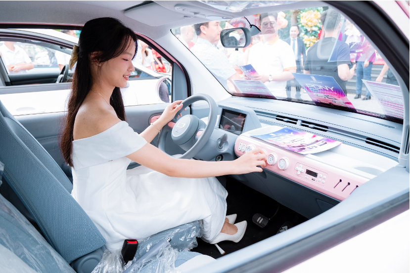 Bestune ra mắt showroom ô tô điện đầu tiên tại Việt Nam